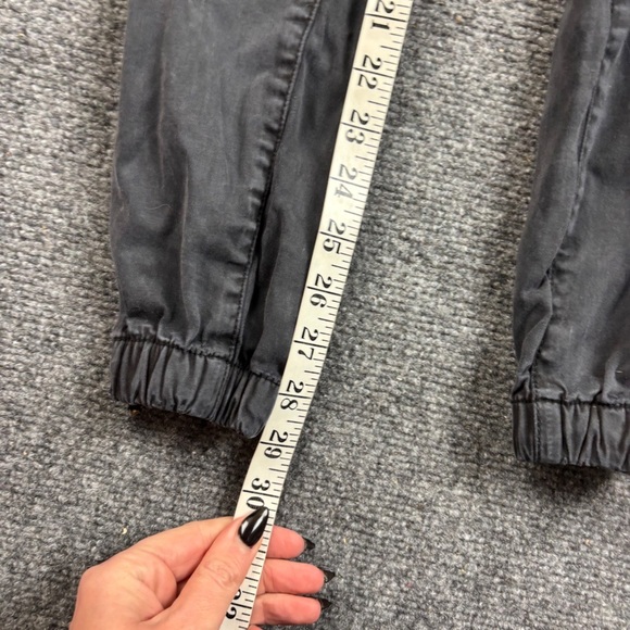 AMERICAN EAGLE Women’s Charcoal Grey Super Stretch Jogger Pants size 2 Long - Picture 9 of 9